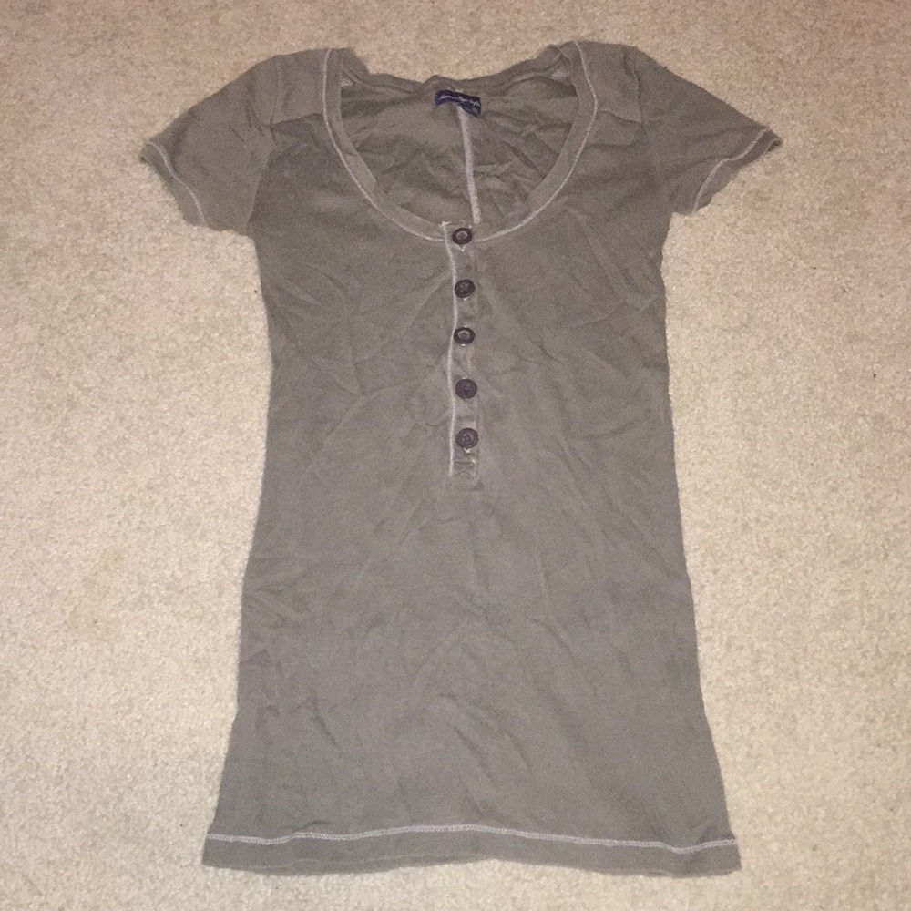 American Eagle Olive Buttoned Short Sleeve Shirt